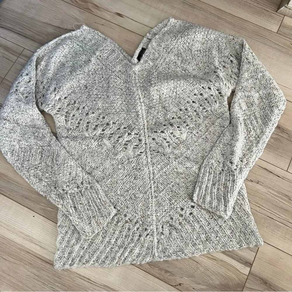 NWT The Limited V neck Sweater Size Small